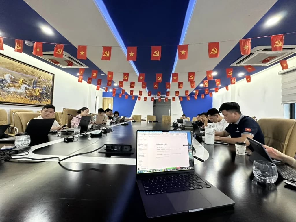Một buổi làm việc cùng nhóm Owner OS